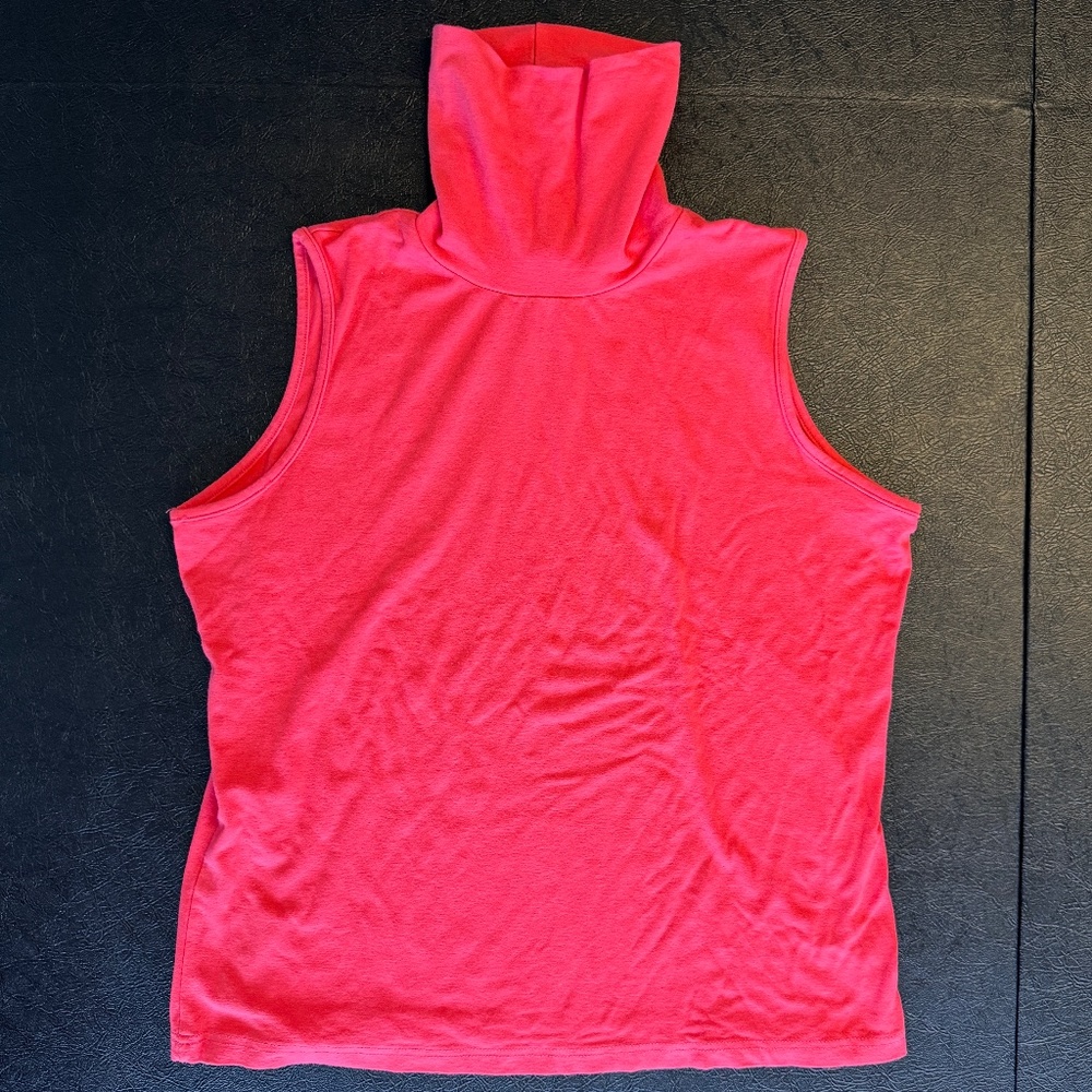 TWO TWENTY FIVE sleeveless turtleneck